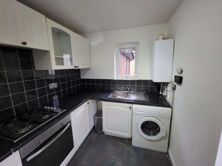 2 bedroom flat to rent - Photo 5