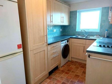 Moredon Road, Swindon, Wiltshire, SN25 - Photo 3