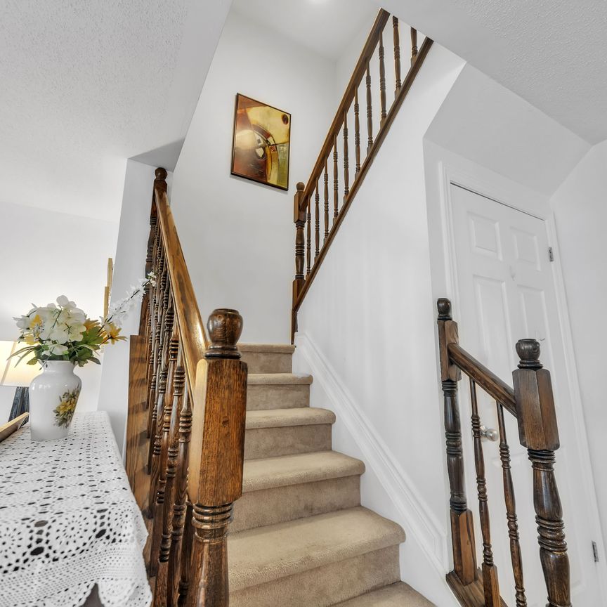 For Lease - 604 Paul Metivier Drive, Barrhaven, Ontario - Photo 1