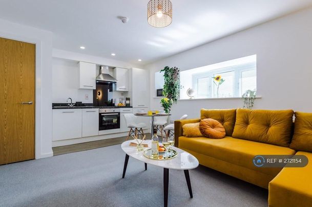 2 bedroom flat to rent - Photo 1