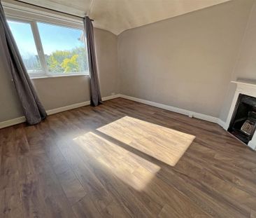 2 bedroom Semi-detached house to rent - Photo 5