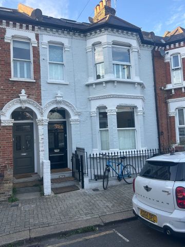 Room in a Shared House, Knoll Road, SW18 - Photo 3