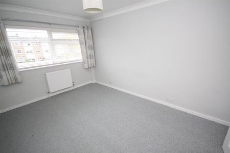 3 bedroom maisonette to rent - Photo 4