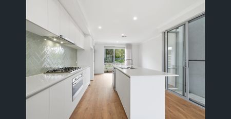 STUNNING BRAND NEW DOUBLE STOREY HOME - Photo 3