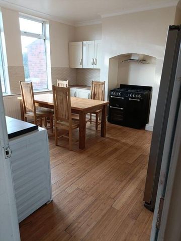 5 bedroom house to rent - Photo 4