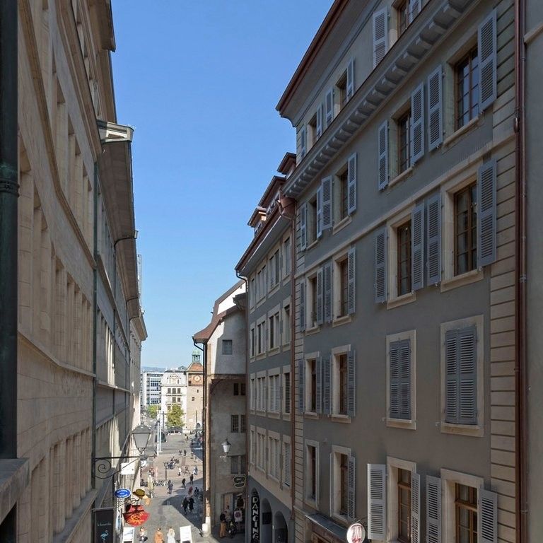 Bel appartement en plein coeur de la Vieille-Ville - Photo 2