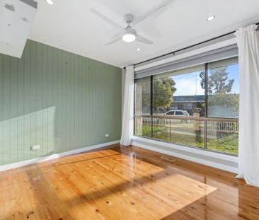 3 Theobald Street, Wendouree - Photo 2