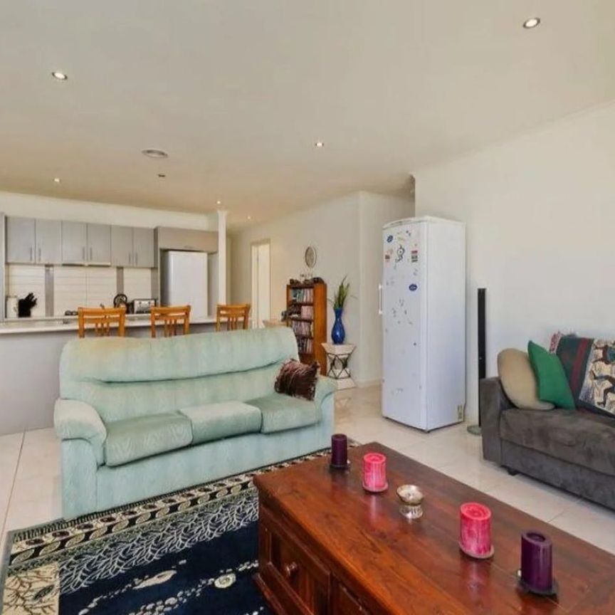 Family home in convenient location! - Photo 1