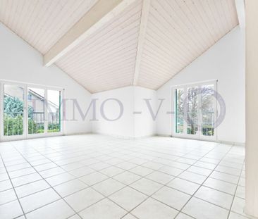 SPACIOUS DUPLICATE WITH IDEAL LOCATION - Photo 5