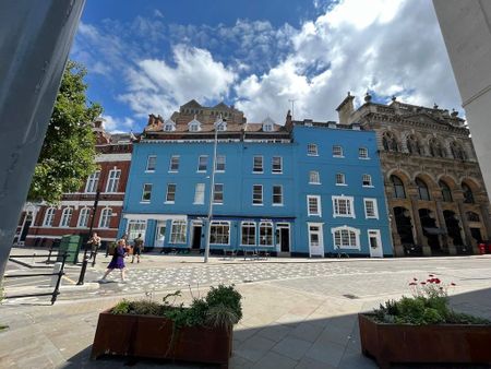 2 bedroom flat to rent - Photo 2