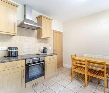 Lydgate Road, Batley, WF17 - Photo 3