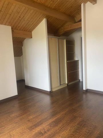 Location maison en pierres 4 pièces 119 m² à Villefranche-de-Rouergue (12200) - Photo 4