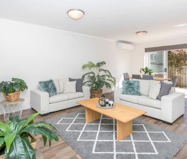 A Honey in Ham East - Photo 2