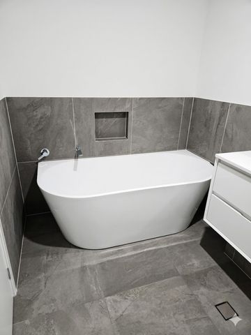 Avail 22/05/26-3 BED 2 BATH TOWNHOUSE WITH DUCTED AIR-CONDITIONING - Photo 5