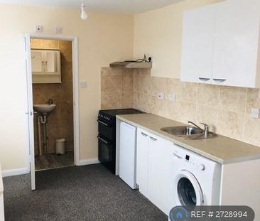 Studio to rent - Photo 6