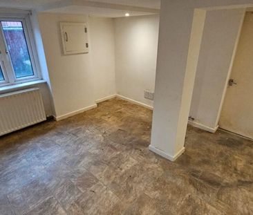 Brown Hill Avenue, Leeds, LS9 6DY - Photo 3