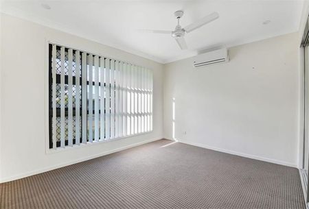 Spacious Family Home in a Peaceful, Family-Friendly Street! - Photo 5