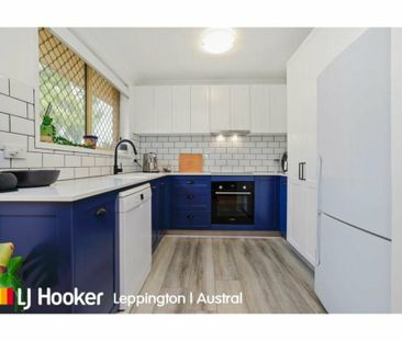 PERFECTLY SITUATED | WELL MAINTAINED VILLA - Photo 6