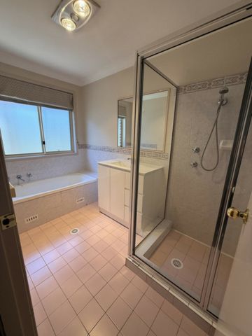 3 Bedroom Home in Quakers Hill! - Photo 5