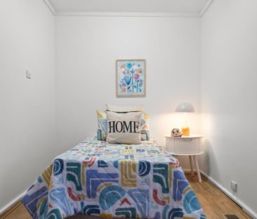 Stylish living in Mitcham's Prime Location - Photo 6