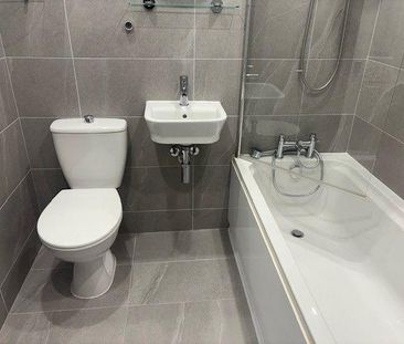 2 bedroom flat to rent - Photo 6