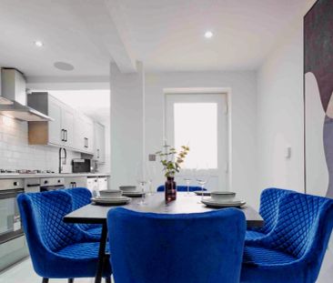 5 Beds 4 Baths - Photo 3