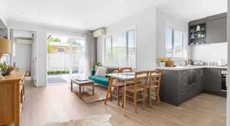 Two Bedroom in Chartwell - Photo 5