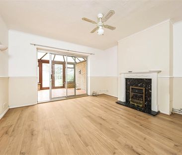 Collingwood Close, Twickenham, Middlesex, TW2 - Photo 2