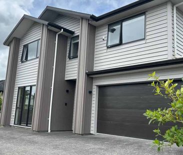 A Must View! - Photo 5