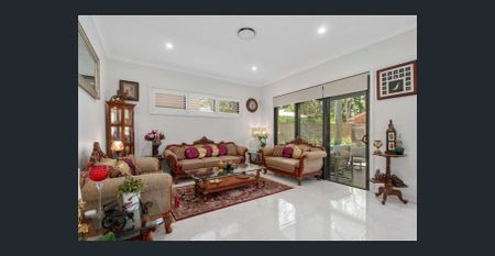 A Rare, Extravagant Spacious Home, Prime Location - Photo 5