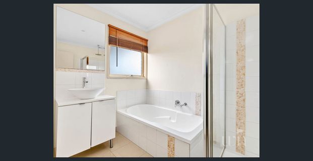 Cosy 5 bedroom home - Photo 1