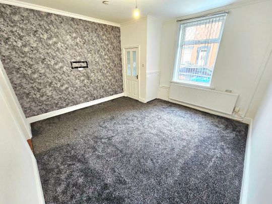 Hanson Street, Oldham, OL4 - Photo 1