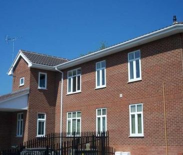 Beverley Road, Stone Cross, West Bromwich, B71 - Photo 2