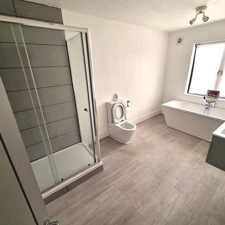 House share to rent - Photo 4