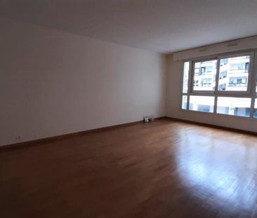 location Appartement T3 DE 75.2m² À PARIS - Photo 2