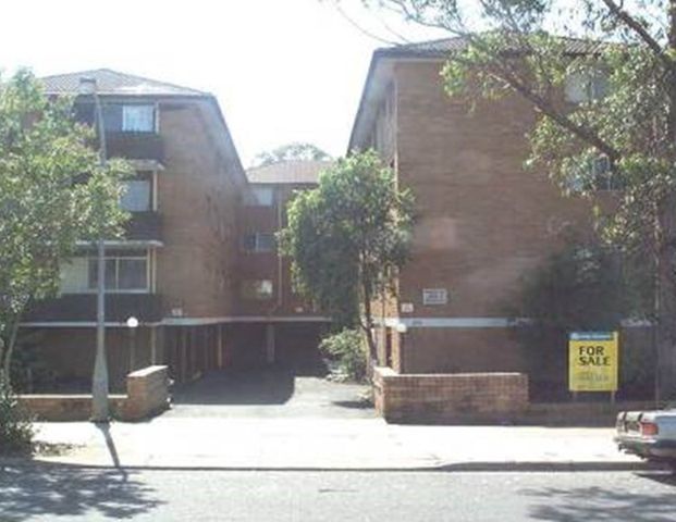 Quality 2nd Floor Unit Close to Hospital - Photo 1