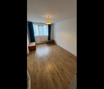 1 Bed Flat, Armoury Road, SE8 - Photo 1