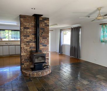 Family home in Cooran with Workshed - Photo 1