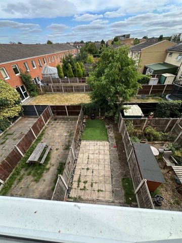 Lauderdale Crescent, Manchester, M13 - Photo 5