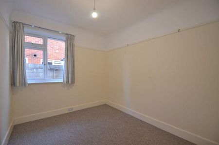 3 bedroom detached bungalow to rent - Photo 5