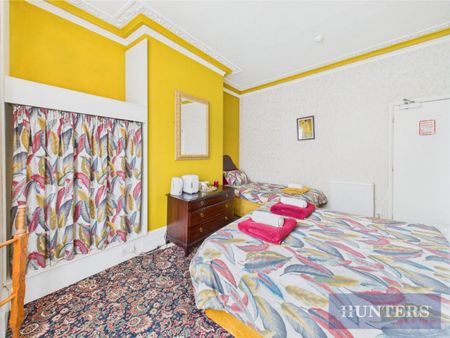 6 bedroom House To Let Total Size: 1938 SQ FT - Photo 5