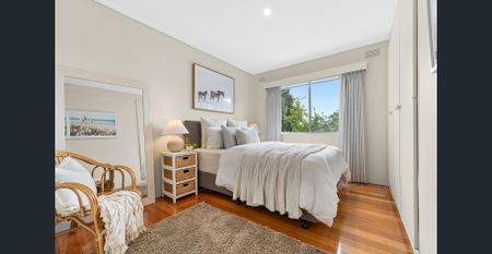 LUXURY FAMILY HOME WITH AMAZING VIEWS - Photo 5