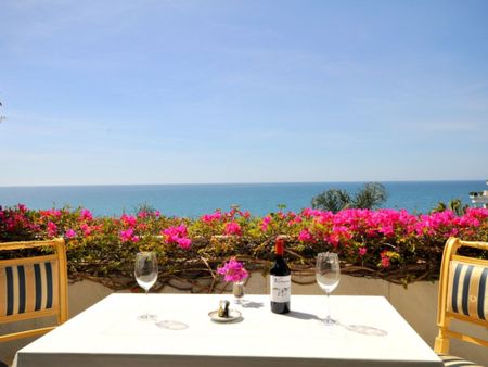 3 bedroom luxury Apartment for rent in Paseo marítimo, Marbella, Malaga, Andalusia - Photo 3