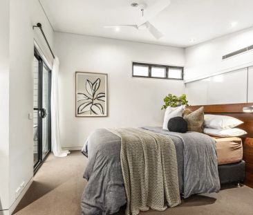 1920's Cottage Transformed Via An Award-Winning Architectural Redesign - Photo 4