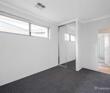 5 Coogee Street, Alkimos WA 6038 - Photo 3