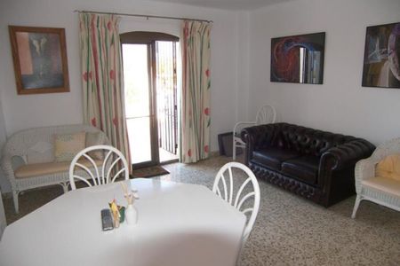 2 room luxury House for rent in Nerja, Andalusia - Photo 3