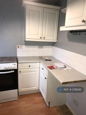 2 bedroom semi-detached house to rent - Photo 1