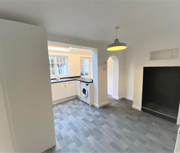 2 bedroom cottage to rent - Photo 2