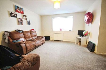 Chantress Close, Dagenham, RM10 - Photo 5