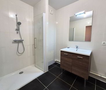 Location Appartement 2 pièces 48m² - Photo 3